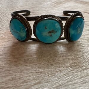 Vtg Turquoise Three Stone Bracelet